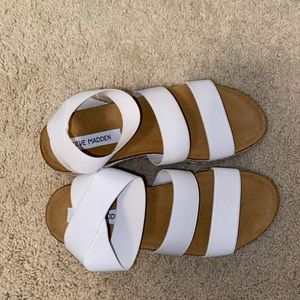 Steve Madden sandal in white